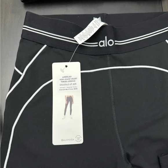 ALO Yoga Black Leggings and Bra Set with White Accents - Picture 4 of 6